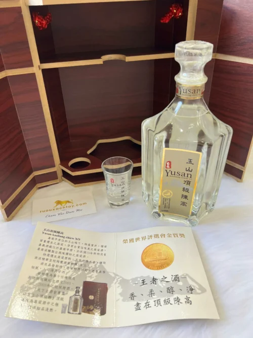 Yusan Kaoliang Chiew XO Gift Box 1993 (1)