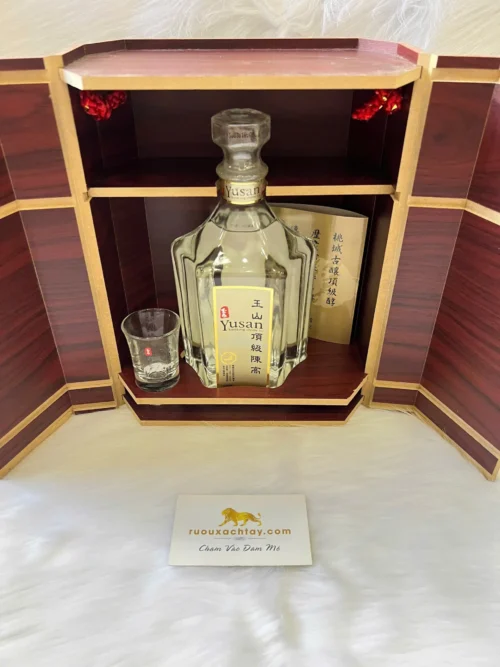 Yusan Kaoliang Chiew XO Gift Box 1993 (5)