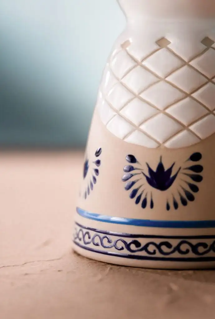 clase-azul-tequila-reposado-destilados-marie-claire-2