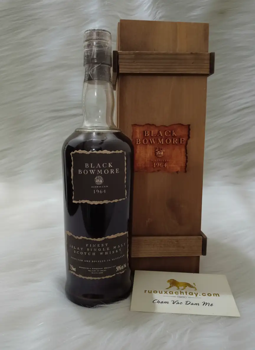 Black Bowmore 1964 Islay Single Malt Scotch Whisky 1 Black Bowmore 1964 Islay Single Malt Scotch Whisky