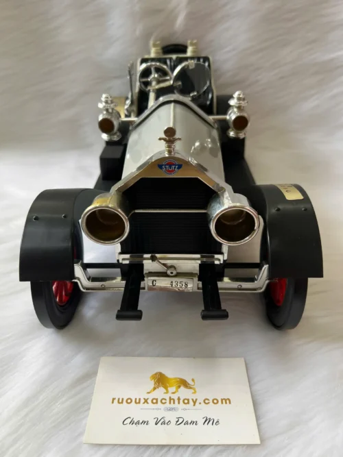 Jim Beam Kentucky Bourbon Whiskey Stutz Bearcat Gray (4)