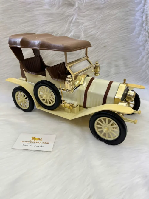 Jim Beam Whiskey 1909 Thomas Flyer Classic Car Decanter 1