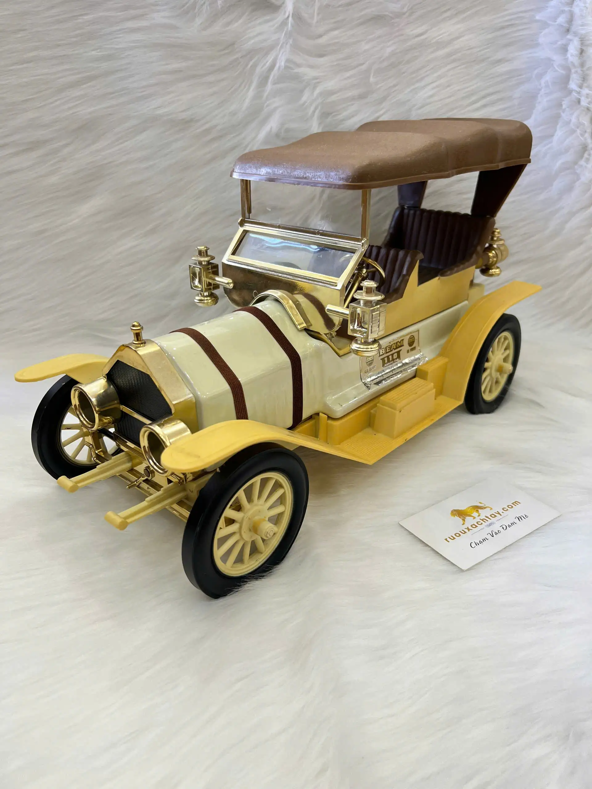 Jim Beam Whiskey 1909 Thomas Flyer Classic Car Decanter 3 Jim Beam Whiskey 1909 Thomas Flyer Classic Car Decanter 5