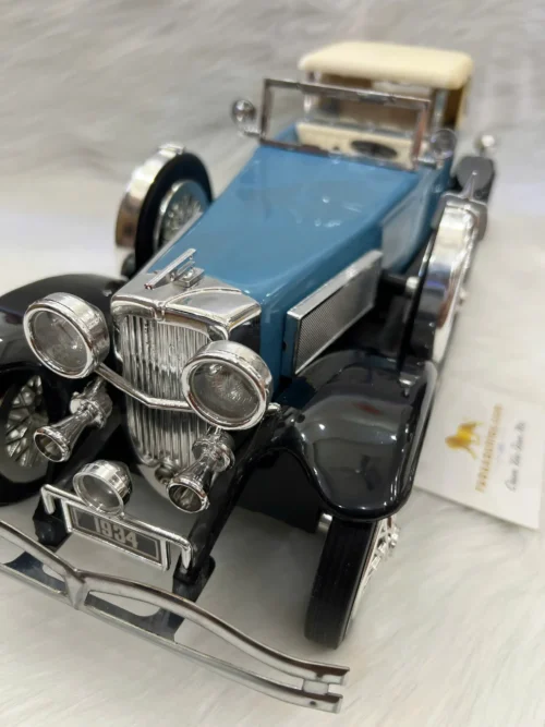 Jim Beam Whiskey 1934 Duesenberg Model J Sky Blue Decanter (5)