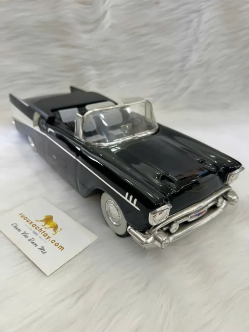 Jim Beam Whiskey 1957 Chevrolet Bel Air Convertible Black Decanter (1)