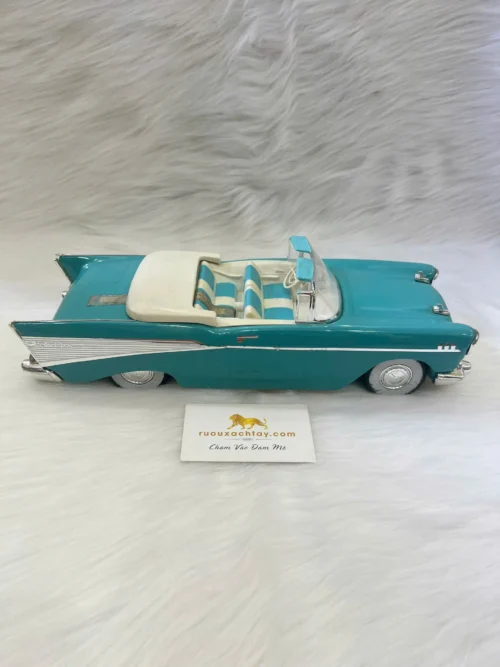 Jim Beam Whiskey 1957 Chevrolet Bel Air Convertible Decanter 8 Jim Beam Whiskey 1957 Chevrolet Bel Air Convertible Decanter (2)