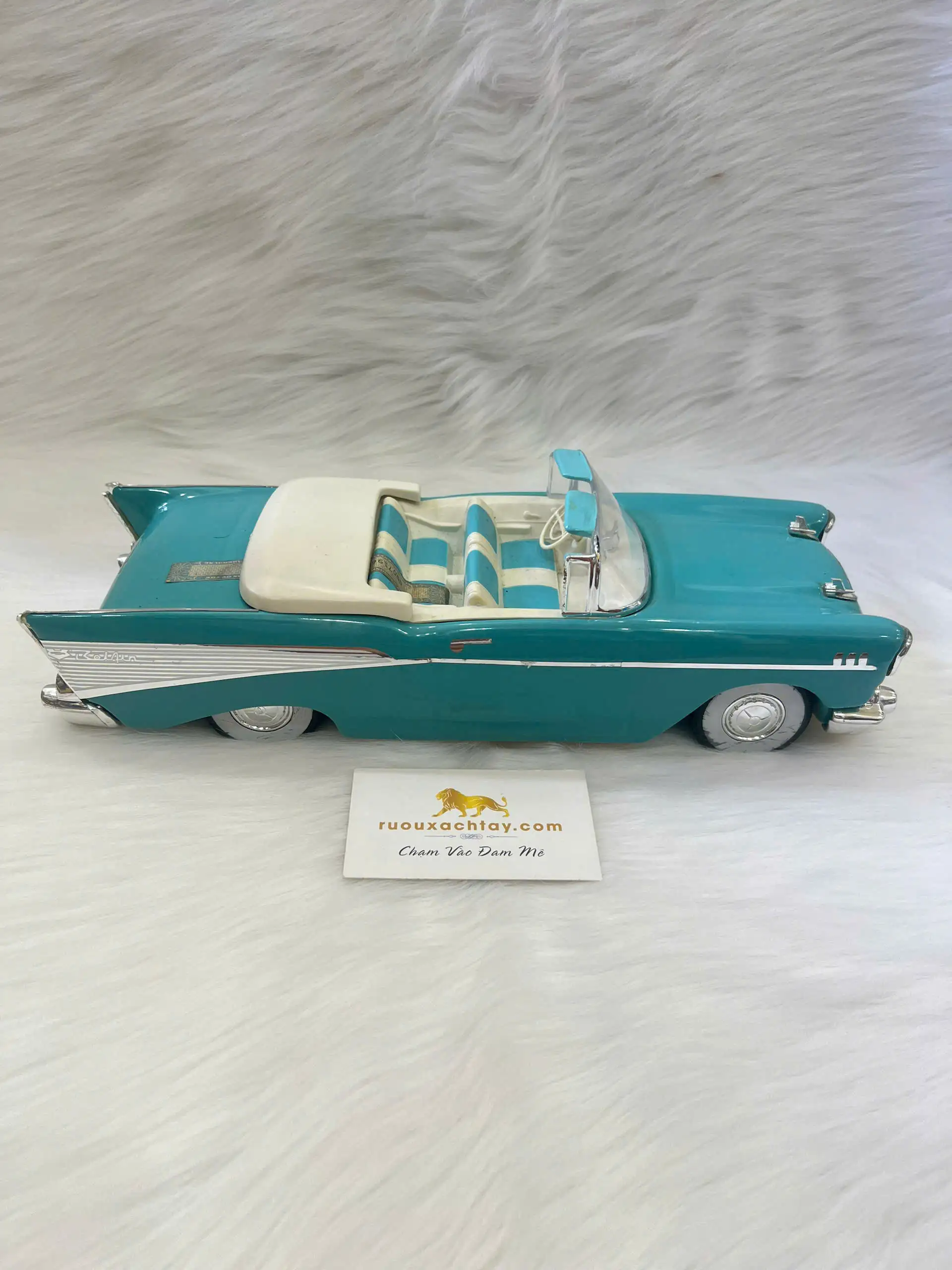 Jim Beam Whiskey 1957 Chevrolet Bel Air Convertible Decanter 3 Jim Beam Whiskey 1957 Chevrolet Bel Air Convertible Decanter (2)
