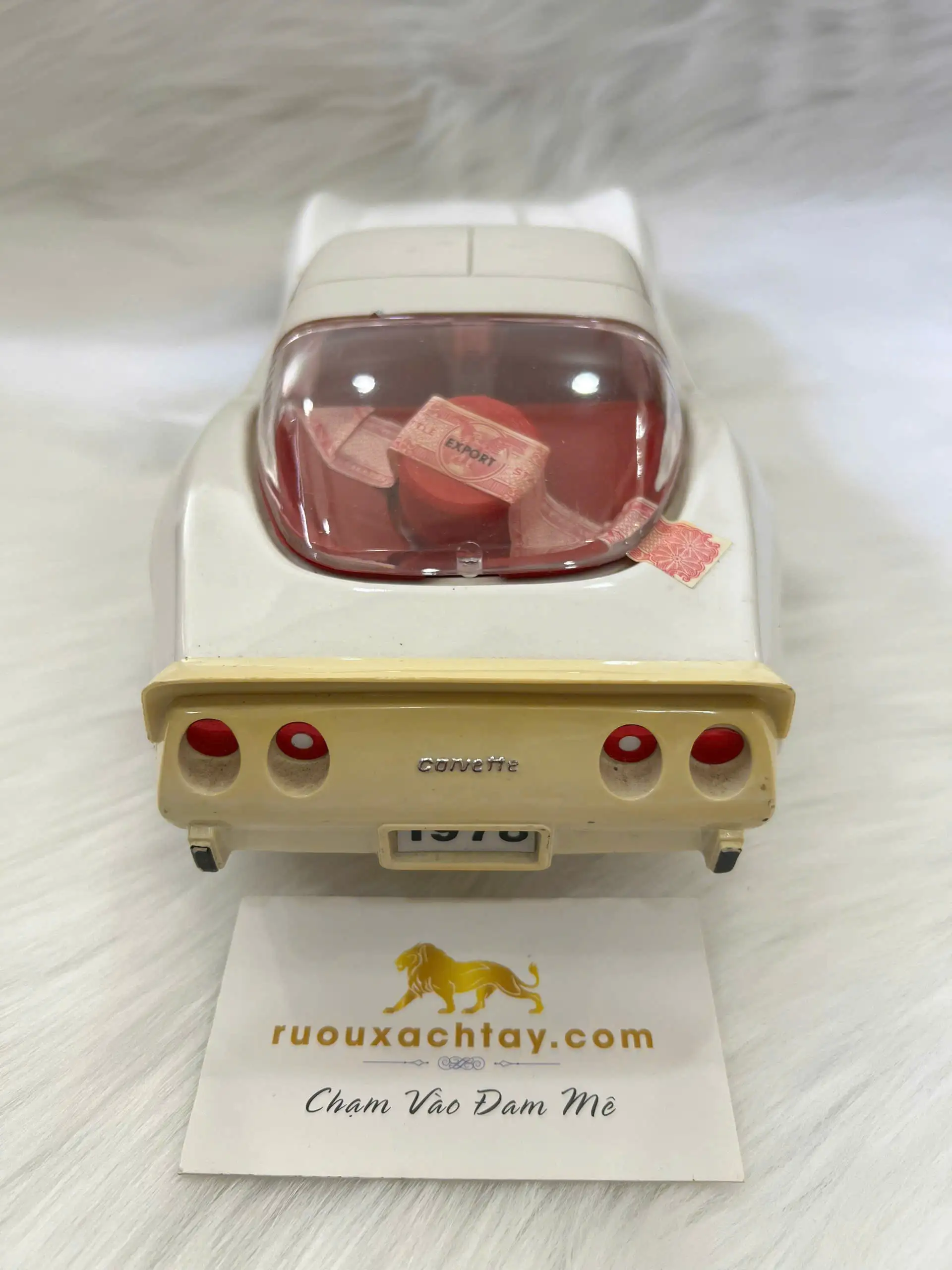 Jim Beam Whiskey 1978 Corvette Mustard White Decanter 7 Jim Beam Whiskey 1978 Corvette Mustard White Decanter (5)