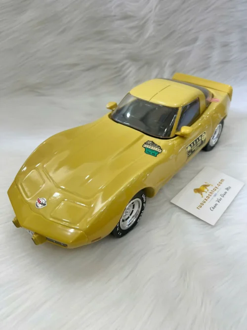 Belle Fee Napoleon Cognac Fine Champagne 26 Jim Beam Whiskey 1978 Corvette Mustard Yellow Decanter (1)