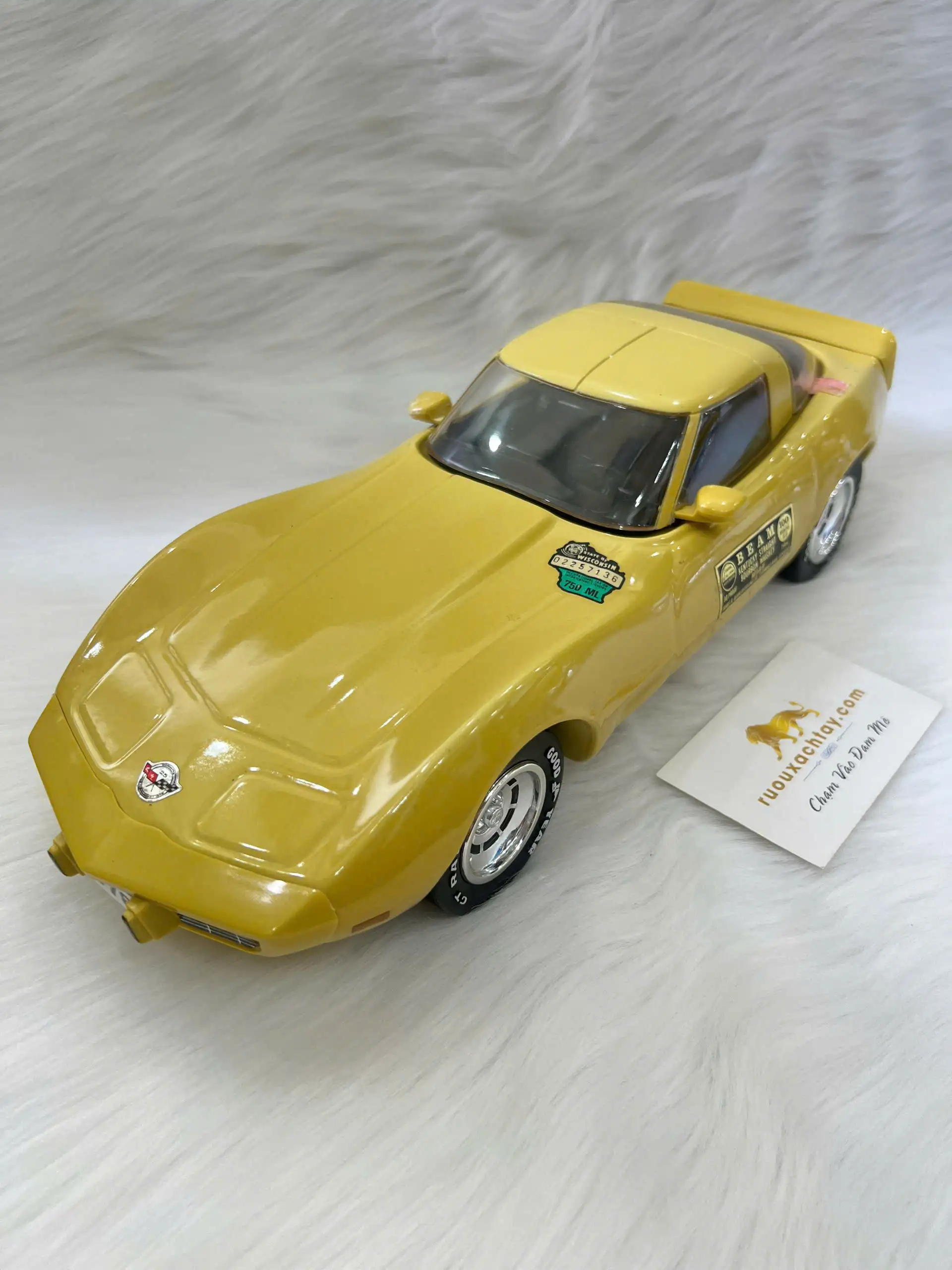 Jim Beam Whiskey 1978 Corvette Mustard Yellow Decanter 1 Jim Beam Whiskey 1978 Corvette Mustard Yellow Decanter (1)