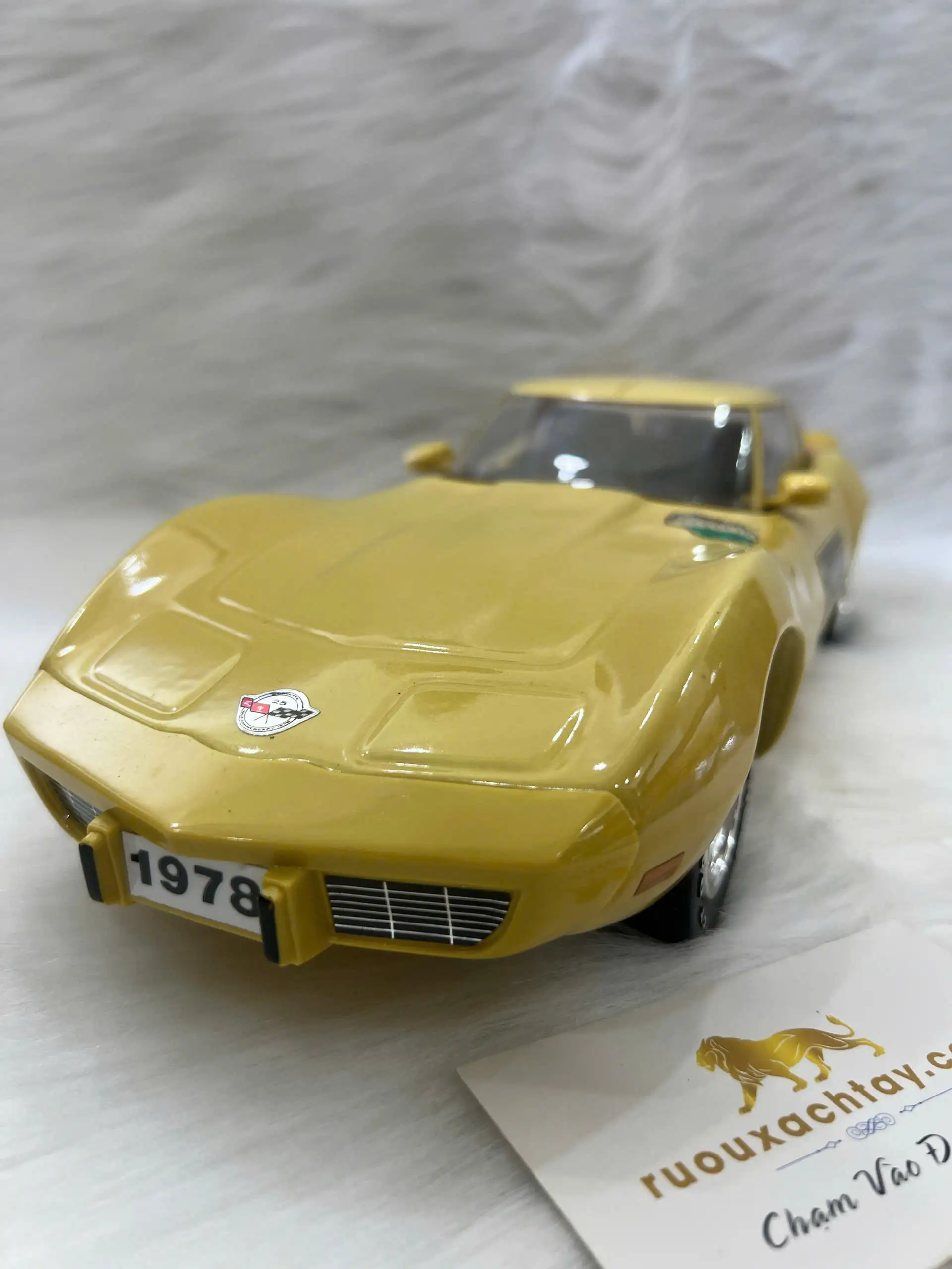 Jim Beam Whiskey 1978 Corvette Mustard Yellow Decanter 2 Jim Beam Whiskey 1978 Corvette Mustard Yellow Decanter (2)