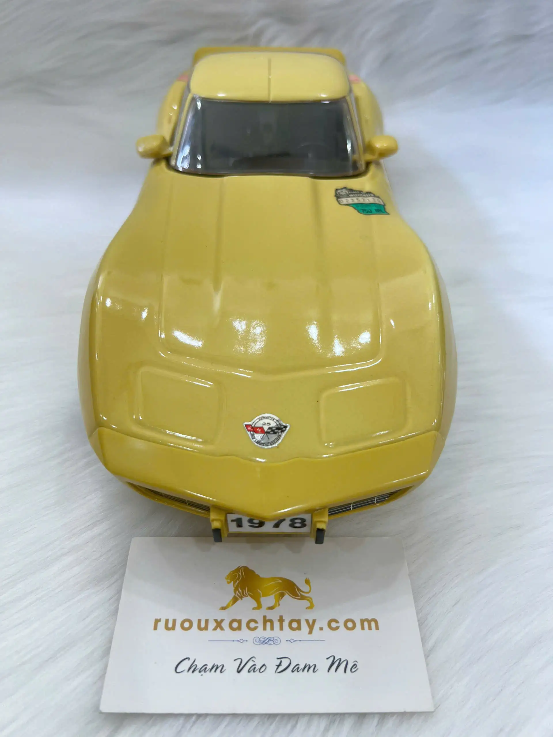 Jim Beam Whiskey 1978 Corvette Mustard Yellow Decanter 3 Jim Beam Whiskey 1978 Corvette Mustard Yellow Decanter (3)