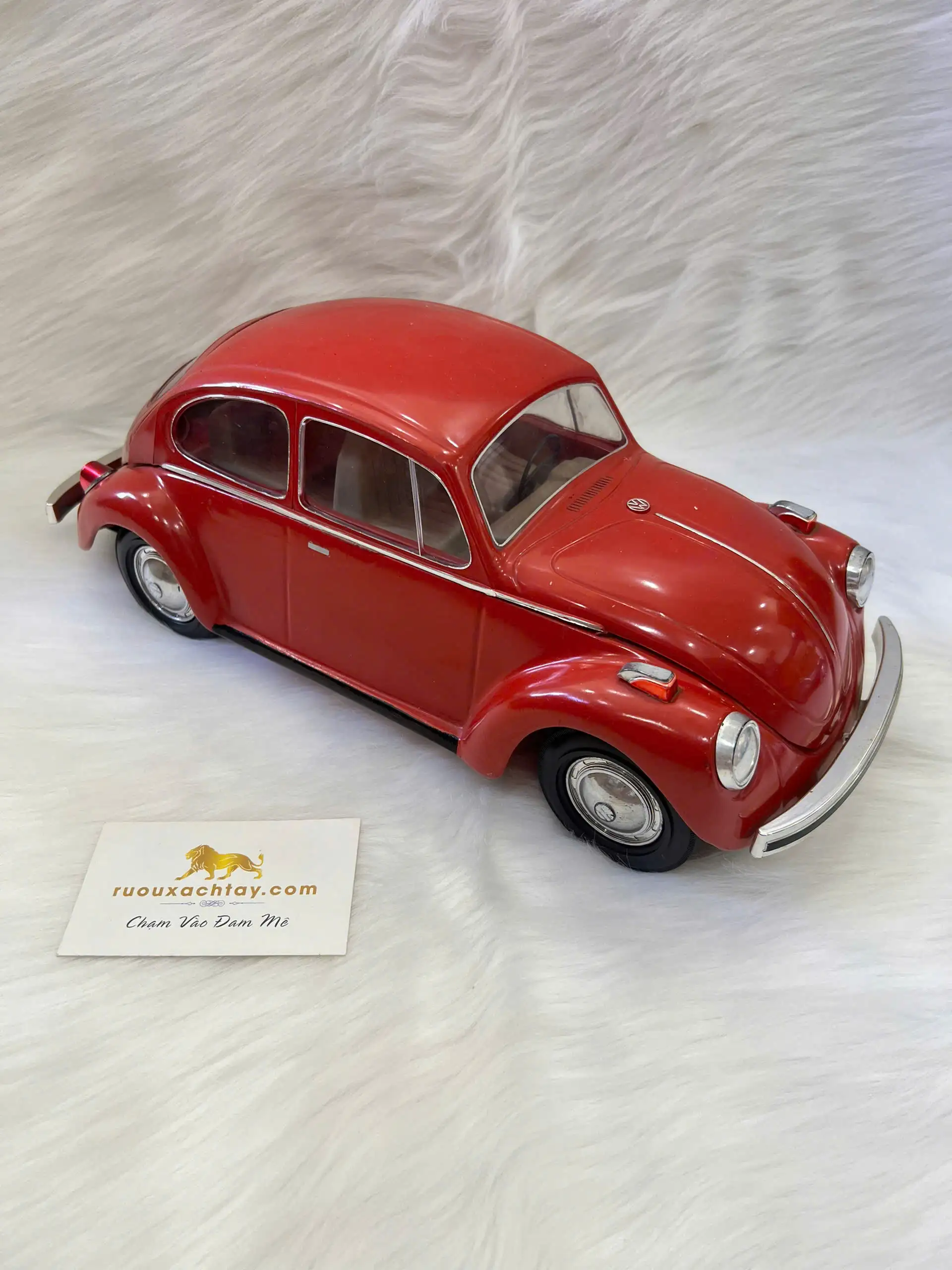 Jim Beam Whiskey Red Volkswagen VW Bug Decanter 1973 2 Jim Beam Whiskey Red Volkswagen VW Bug Decanter 1973 (3)