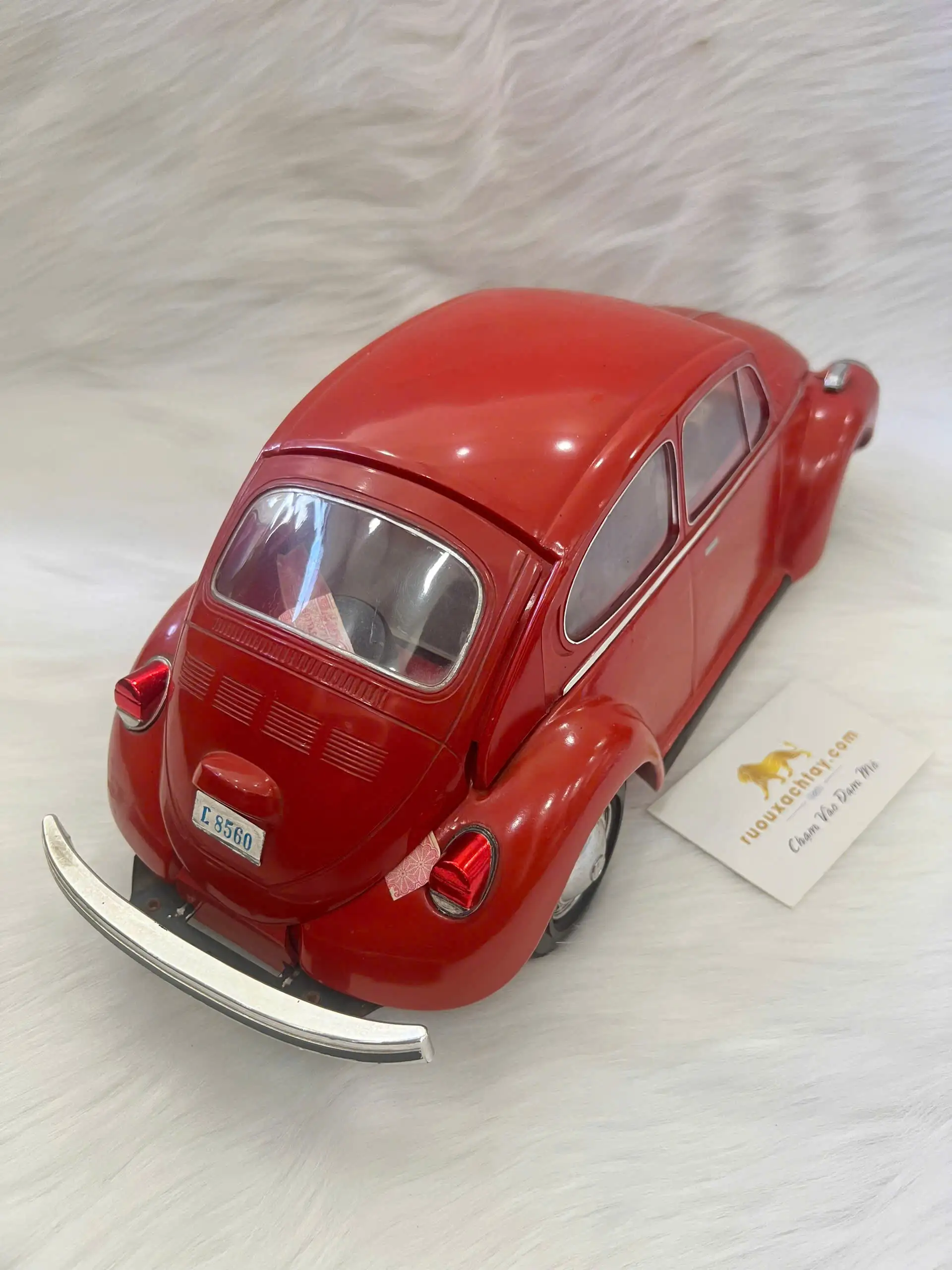 Jim Beam Whiskey Red Volkswagen VW Bug Decanter 1973 5 Jim Beam Whiskey Red Volkswagen VW Bug Decanter 1973 (4)