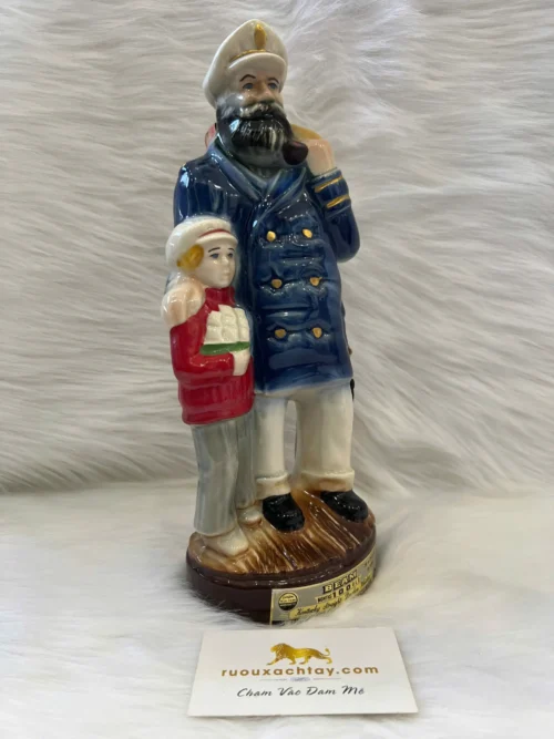 Kentucky Straight Bourbon Whiskey Beam Sailor Captain & Boy Decanter  (2)