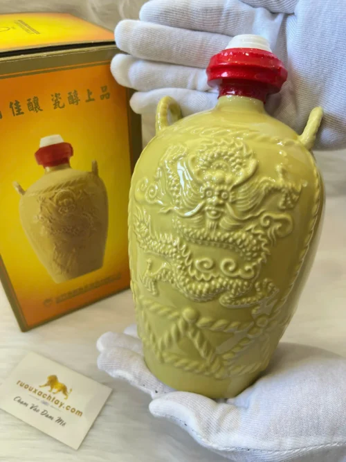 Kinmen Kaoliang Yellow Jar 1000ml (1)