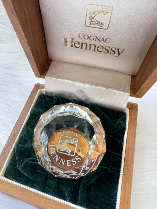 Các Chuyên Gia Rượu Nghĩ Gì Về Rượu Whisky Được Yêu Thích ? 28 Quà Tặng Của Hennessy Cognac Khối Cầu Pha Lê (3)