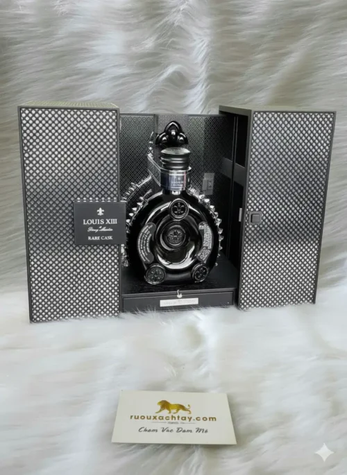 Remy Martin Cognac Louis XIII Rare Cask Black Decanter (1)