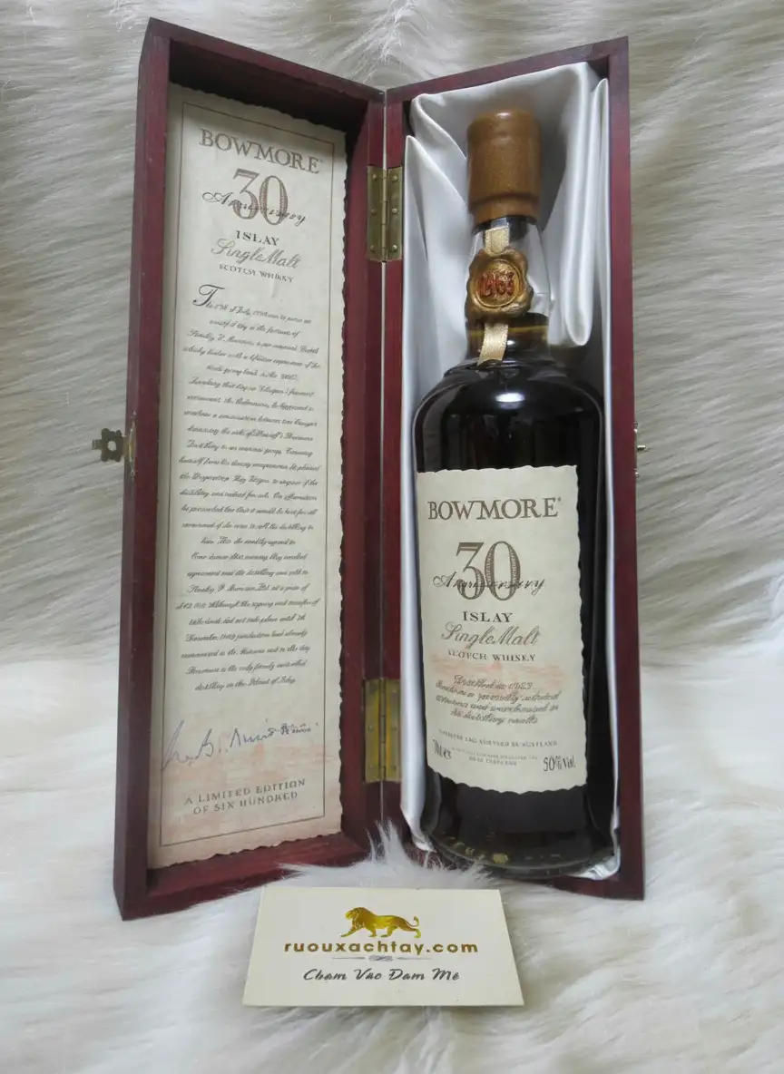Bowmore 1963 30 Years Old 30Th Anniversary 2 Bowmore 1963 30 Years Old 30Th Anniversary (4)