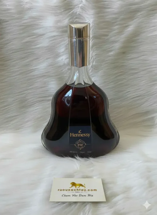 Cognac Hennessy 250th Anniversary Collector Blend 1000ml 6 Cognac Hennessy 250th Anniversary Collector Blend 1000ml (3)