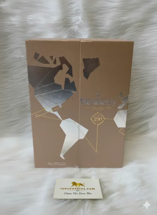 Cognac Hennessy 250th Anniversary Collector Blend 1000ml (4)