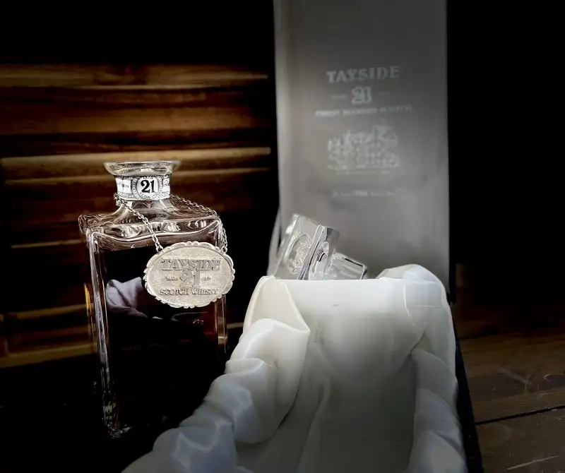 Finest Blended Scotch Tayside 21yo Blair Castle Crytal Decanter 6 Finest Blended Scotch Tayside 21yo Blair Castle Crytal Decanter