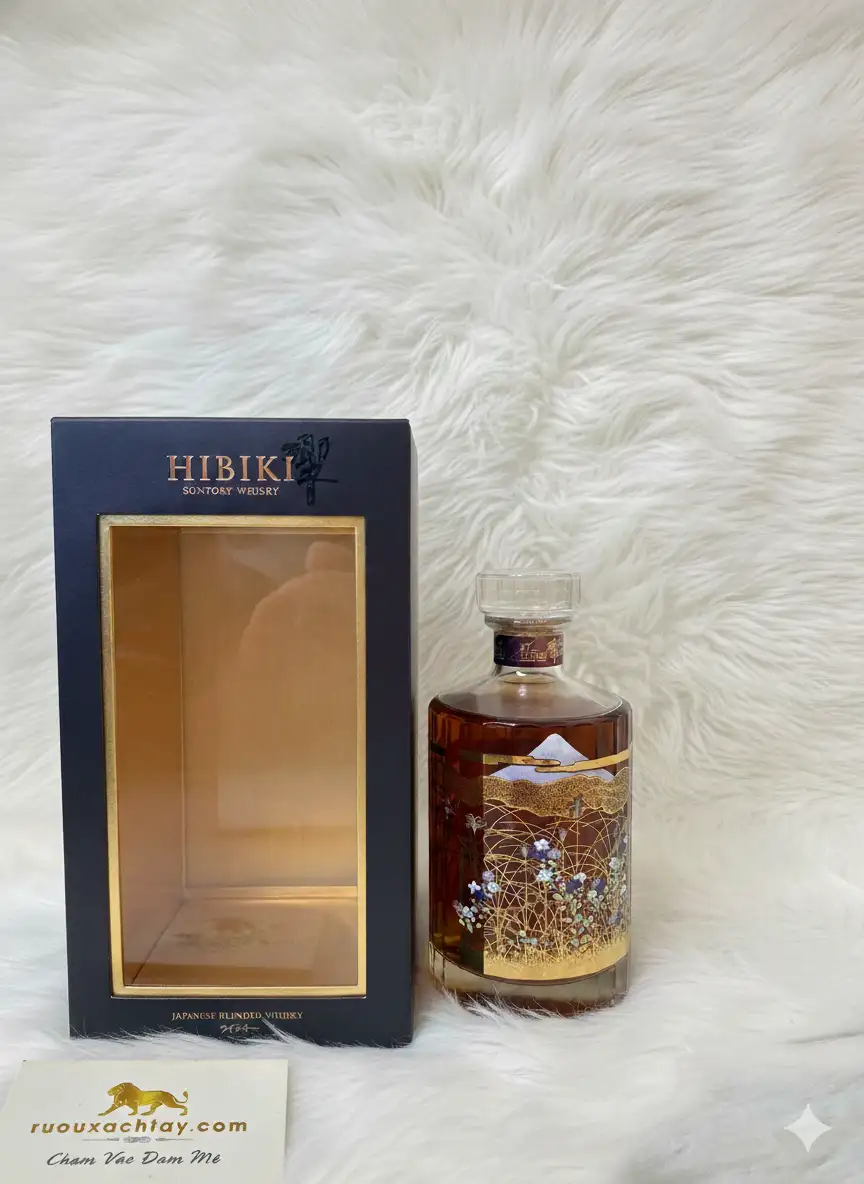 Hibiki 17 Year Old Mount Fuji Limited Release 2013 1 Hibiki 17 Year Old Mount Fuji Limited Release 2013 (1)