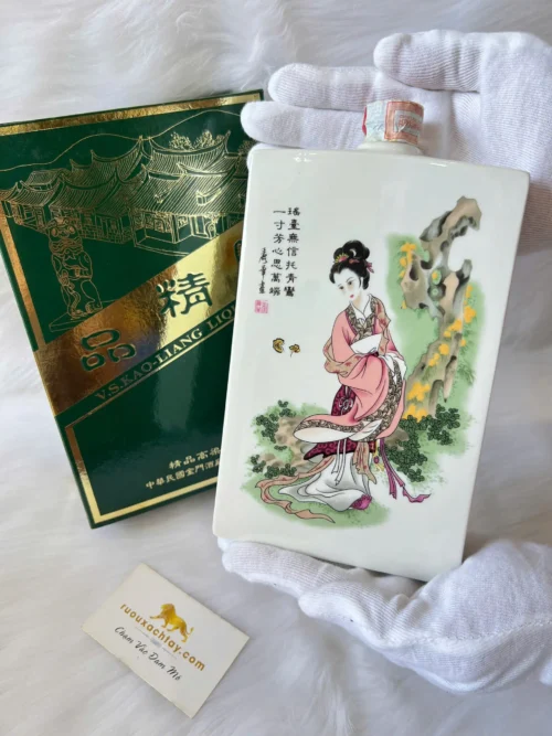 Larsen Cognac Horse Decanter 10 Rượu Cao Lương Kim Môn Tứ Đại Mỹ Nhân - Hoa Cúc (1)