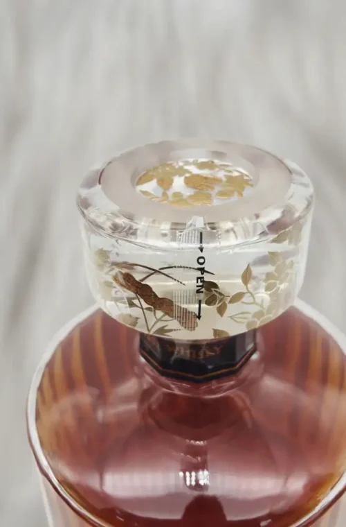 Rượu Hibiki 40 Năm - Suntory Hibiki 40yo 8 Rượu Hibiki 40 Năm - Suntory Hibiki 40yo (4)