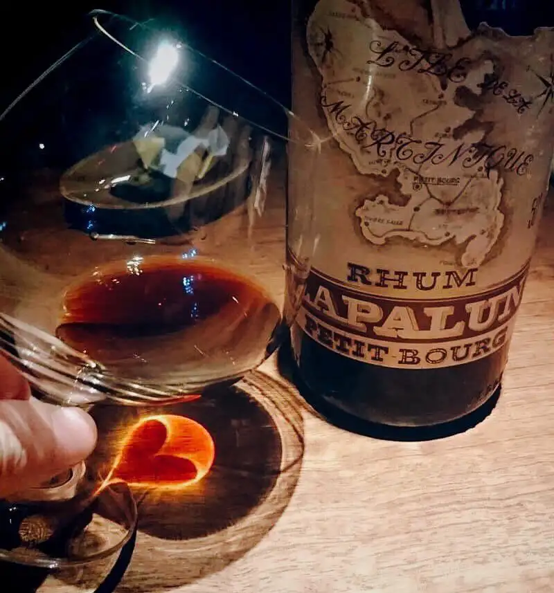 Rượu Rum Lapalun Petit Bourg 1952