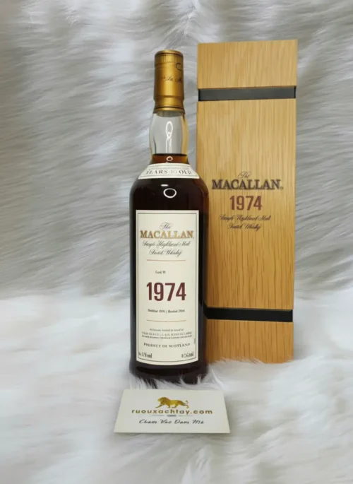 Single Malt Scotch Whisky The Macallan Fine & Rare 1974 (5)