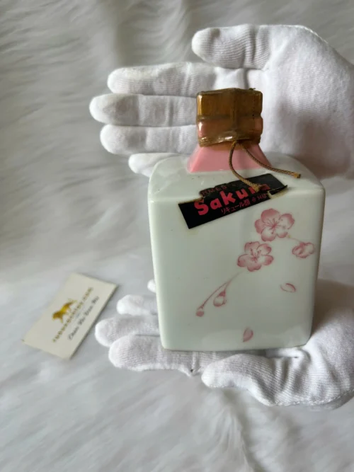 Suntory Hermes Liqueur Sakura (1)
