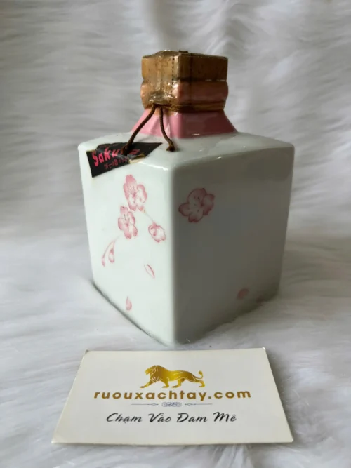 Suntory Hermes Liqueur Sakura (2)
