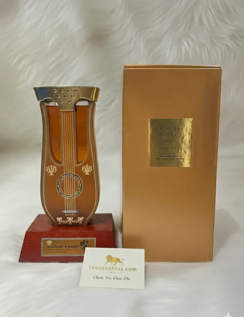 Sưu tầm Rượu Whisky – Khẳng Định Đẳng Cấp Mới Của Giới Thượng Lưu Việt Nam 32 Suntory Nhạc Cụ - Hibiki Riragita Lyra Guitar (1)