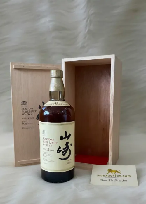 Hãy Lựa Chọn Quà Tặng Rượu Theo Ngân Sách, Độ Tuổi Và Sở Thích! Những Người Yêu Thích Rượu Sẽ Vô Cùng Hài Lòng Với Món Quà Rượu Hoàn Hảo Này Dành Cho Các Dịp Kỷ Niệm, Ngày Lễ Và Những Sự Kiện Đặc Biệt 124 1989 Yamazaki 12 Year Pure Malt Lion Crest Circa 1000ml (5)