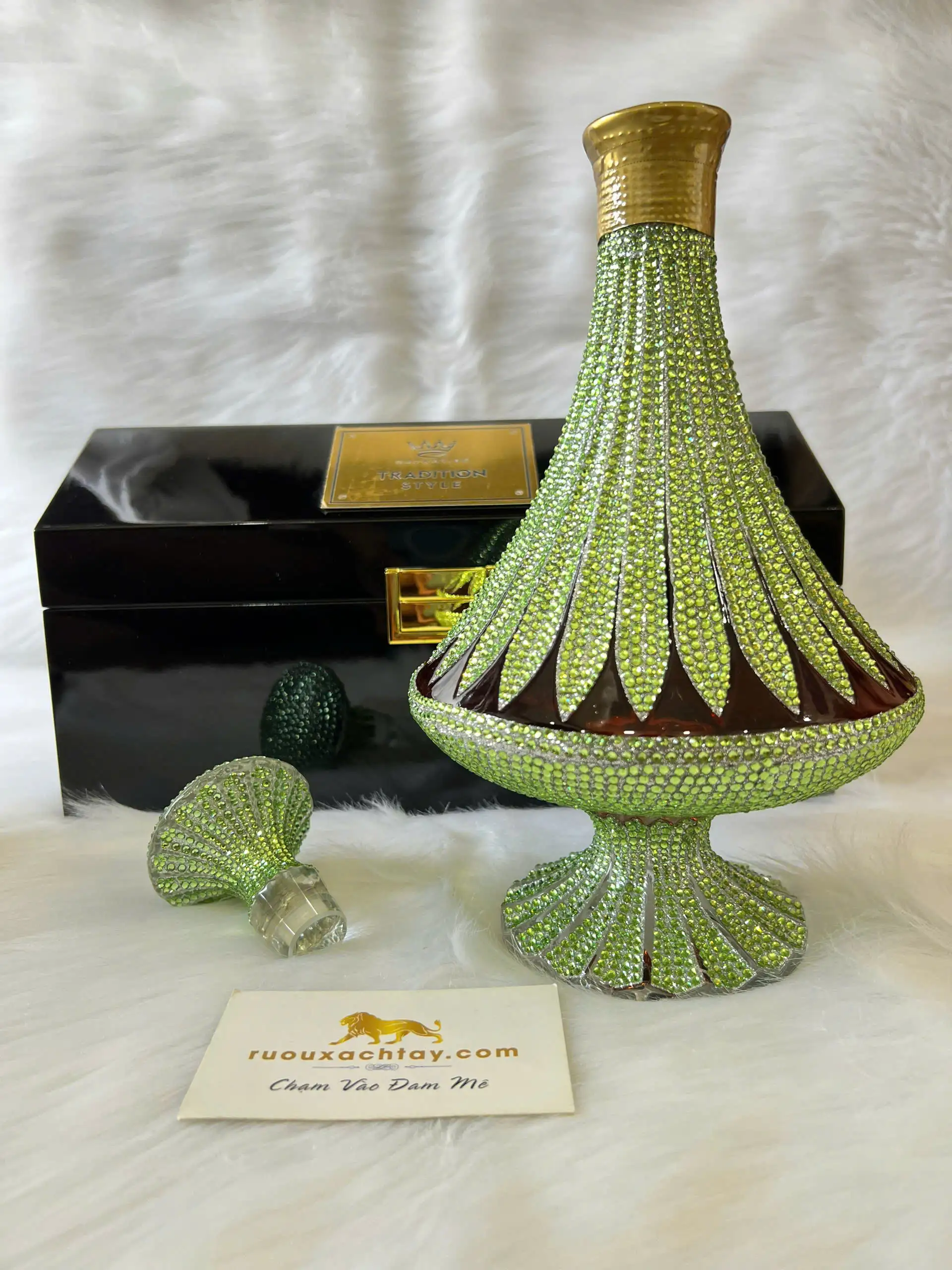 Brandy Crownvine Tradition K9 Crystal – Rainforest Topaz Swarovski 3 Brandy Crownvine Tradition K9 Crystal – Rainforest Topaz Swarovski (3)