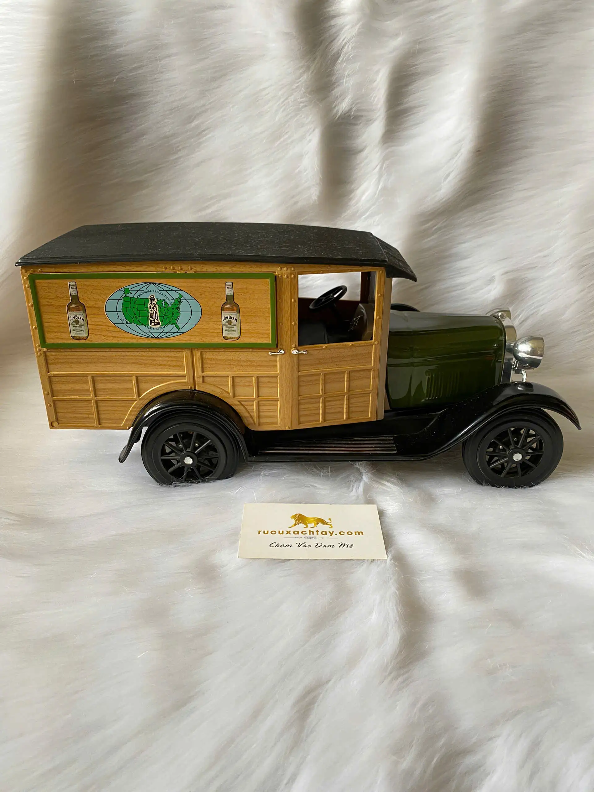 Kentucky Straight Bourbon Whiskey Jim Beam - Ford Model A Woodie Wagon Truck 1929 2 Kentucky Straight Bourbon Whiskey Jim Beam - Ford Model A Woodie Wagon Truck 1929 (3)