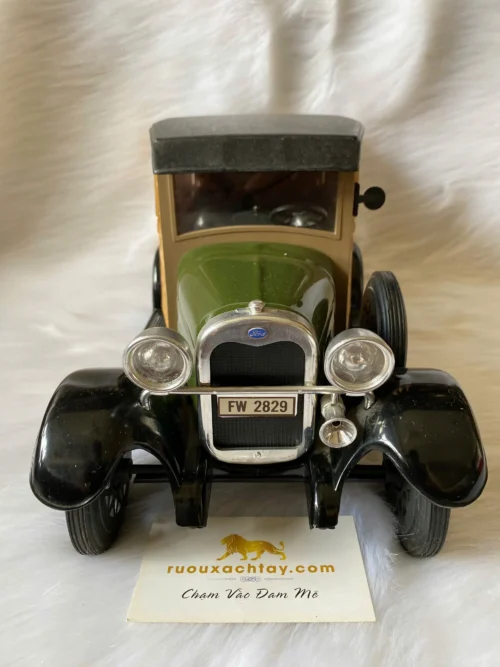 Kentucky Straight Bourbon Whiskey Jim Beam - Ford Model A Woodie Wagon Truck 1929 6 Kentucky Straight Bourbon Whiskey Jim Beam - Ford Model A Woodie Wagon Truck 1929 (4)