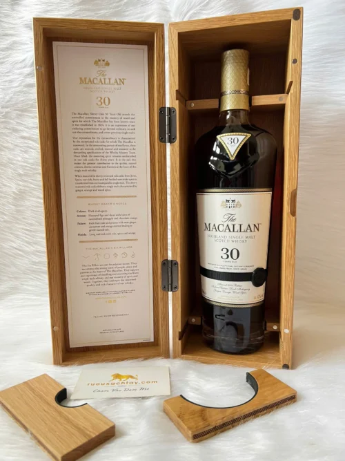 Macallan 30 Year Old Sherry Oak Highland Single Malt Scotch Whisky 2024 (2)