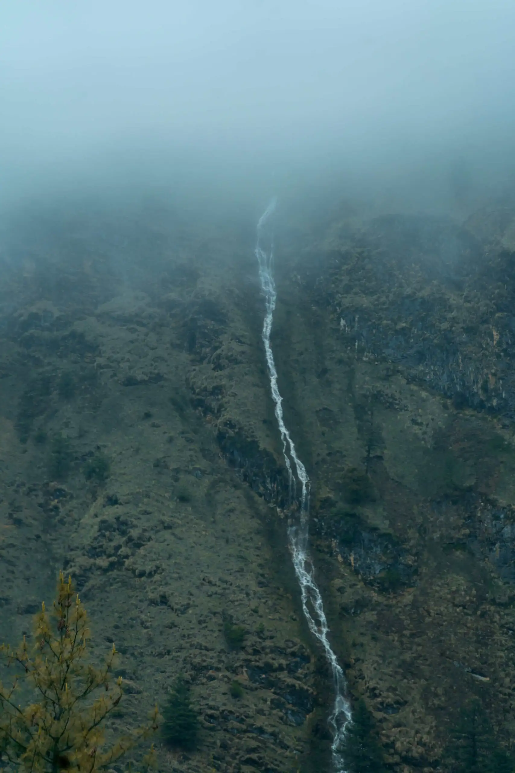 Naurikot-Waterfall-Nepal
