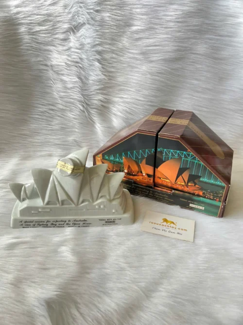 Soarer Napoleon Cognac Sydney Opera House Decanter (1)