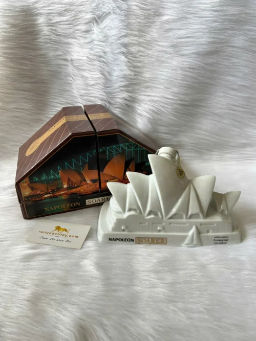Soarer Napoleon Cognac Sydney Opera House Decanter (3)