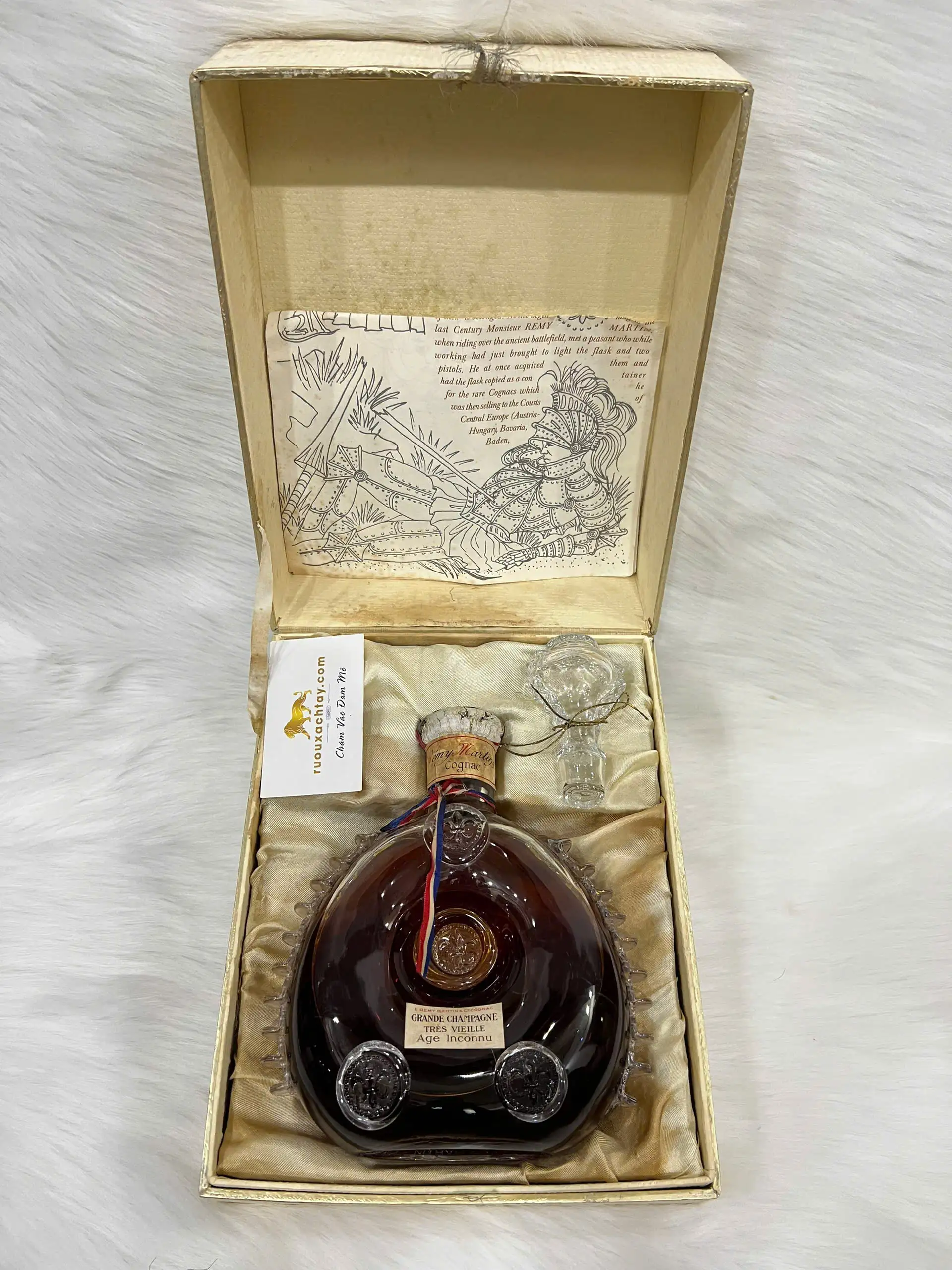 Grande Champagne Remy Martin Louis XIII Tres Vieille Age Unknown Bottled 1950s-1960s 2 Grande Champagne Remy Martin Louis XIII Tres Vieille Age Unknown Bottled 1950s-1960s (2)