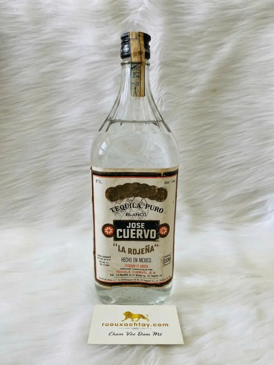 1970's Tequila Jose Cuervo Blanco La Rojena (1 Litre) 1 1970's Tequila Jose Cuervo Blanco La Rojena (1 Litre) (1)