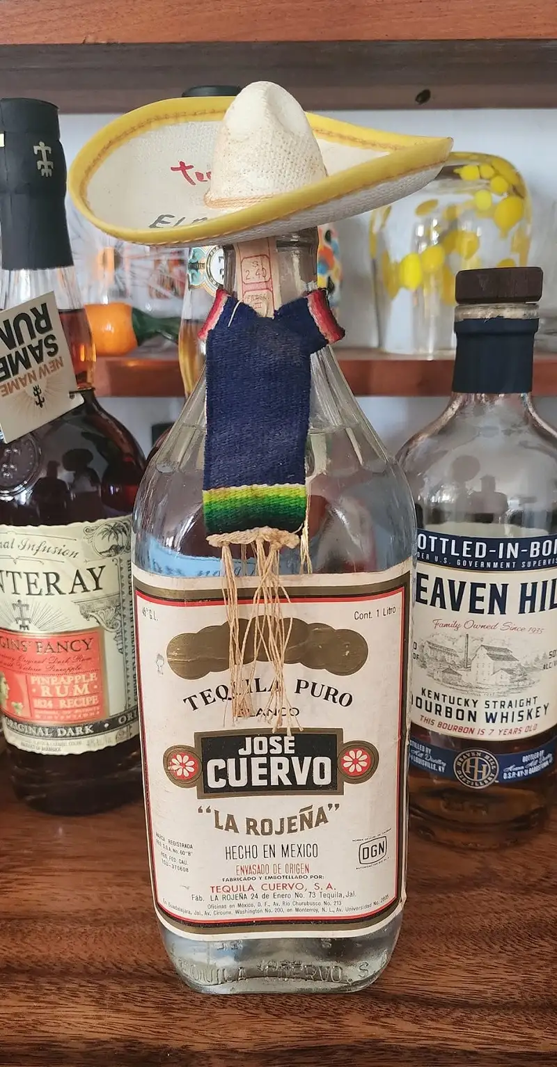 1970's Tequila Jose Cuervo Blanco La Rojena (1 Litre) 4 1970's Tequila Jose Cuervo Blanco La Rojena (1 Litre)