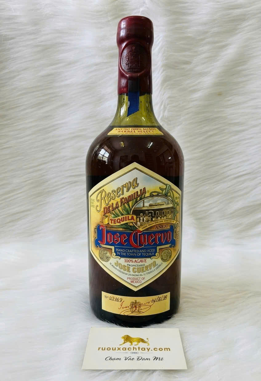 Jose Cuervo Tequila Extra Anejo Reserva De La Familia - Released 1998 1 Jose Cuervo Tequila Extra Anejo Reserva De La Familia - Released 1998 (1)