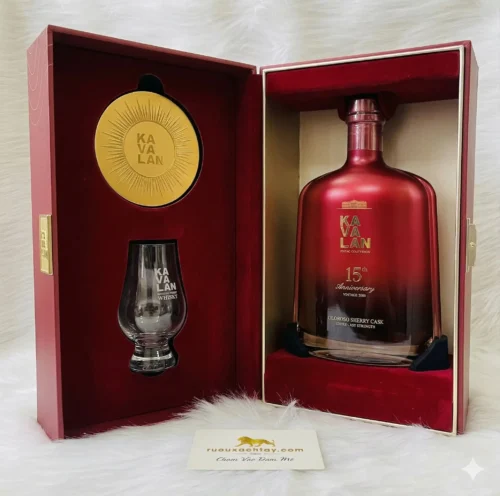 Kavalan 15th Anniversary Oloroso Sherry Cask Single Malt Whisky (1)