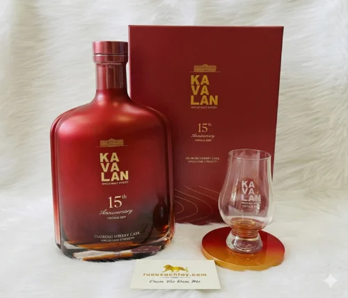 Kavalan 15th Anniversary Oloroso Sherry Cask Single Malt Whisky (2)