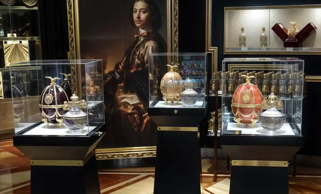 Lagoda - Imperial Collection Faberge Egg (6)