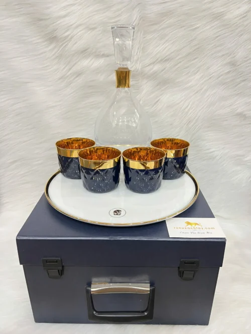 Bộ Quà Tặng Độc Quyền Chivas Royal Salute - Bình Đựng Rượu Pha Lê 8 Bộ Quà Tặng Độc Quyền Chivas Royal Salute - Bình Đựng Rượu Pha Lê (2)